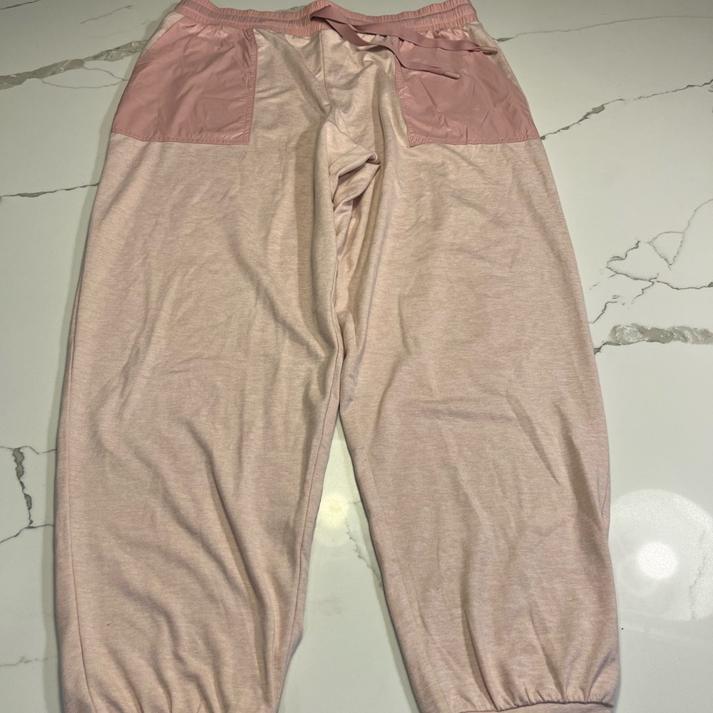 Women’s lounge joggers from Loft